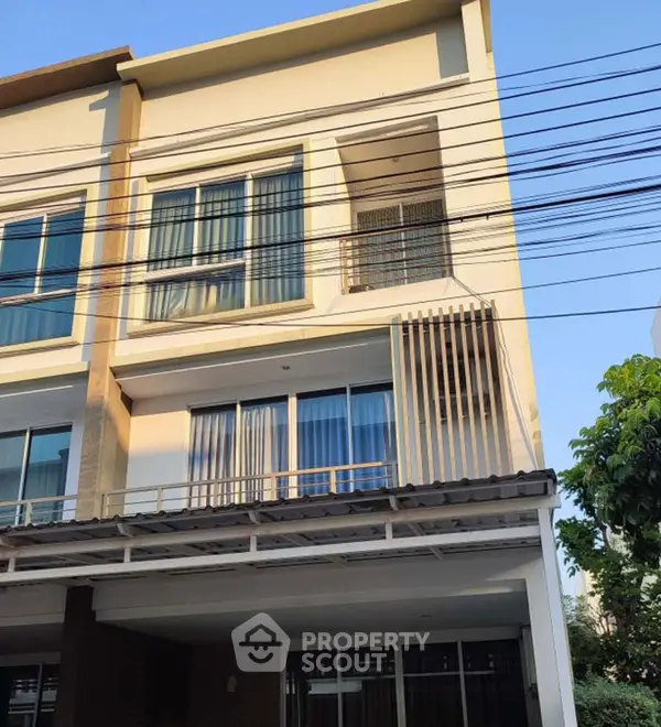 image_rental-29442305