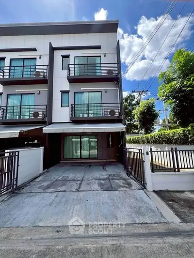 image_rental-28183448