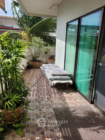 image_rental-30677257