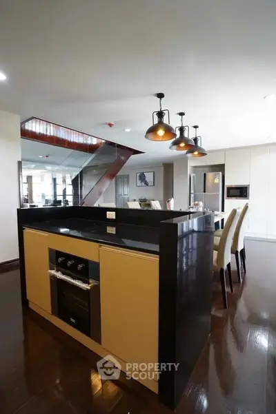  4 Bedrooms Condo at Adamas Phahonyotin Condominium-5