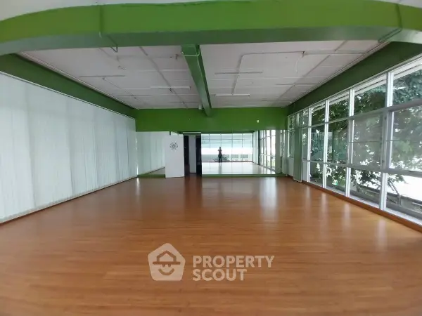 image_rental-26597810