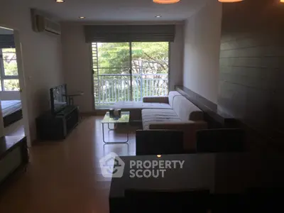 image_rental-5267619