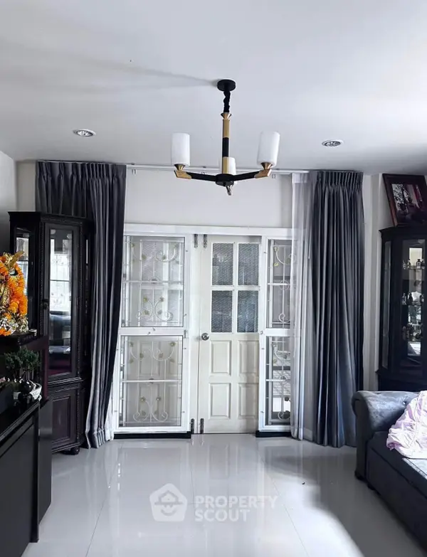 image_rental-29337283