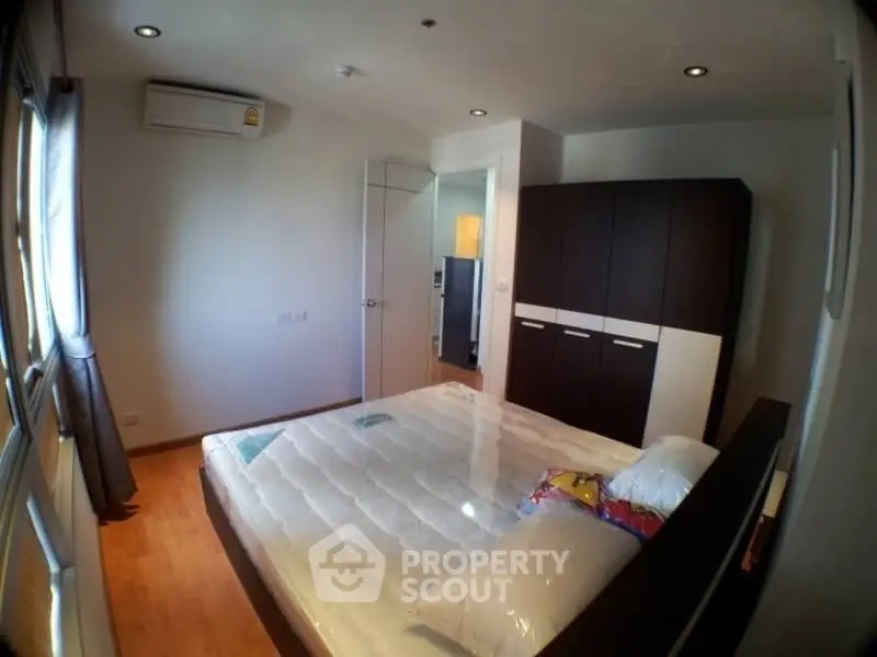  2 Bedrooms Condo at The President Sathorn Ratchapruek 3-1
