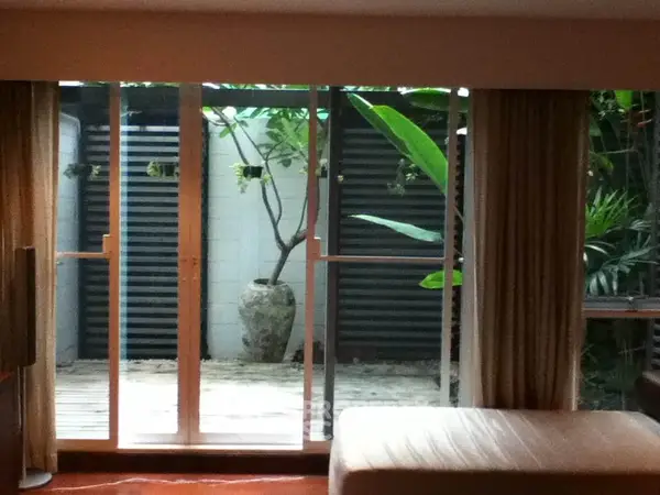 image_rental-5257574