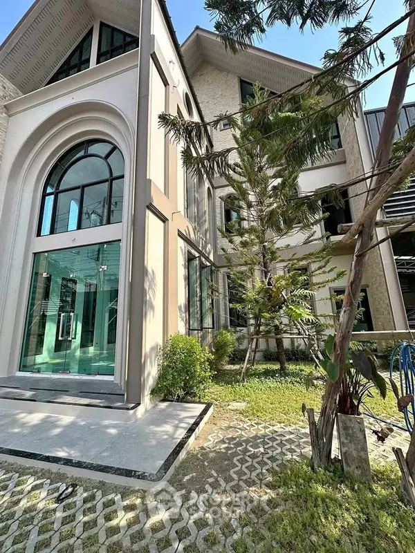 image_rental-30992819