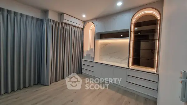 image_rental-27652724