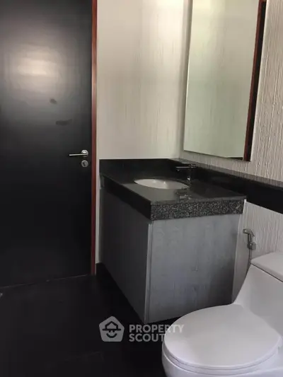 Modern bathroom with sleek design and elegant fixtures
