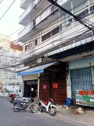 image_rental-28005382