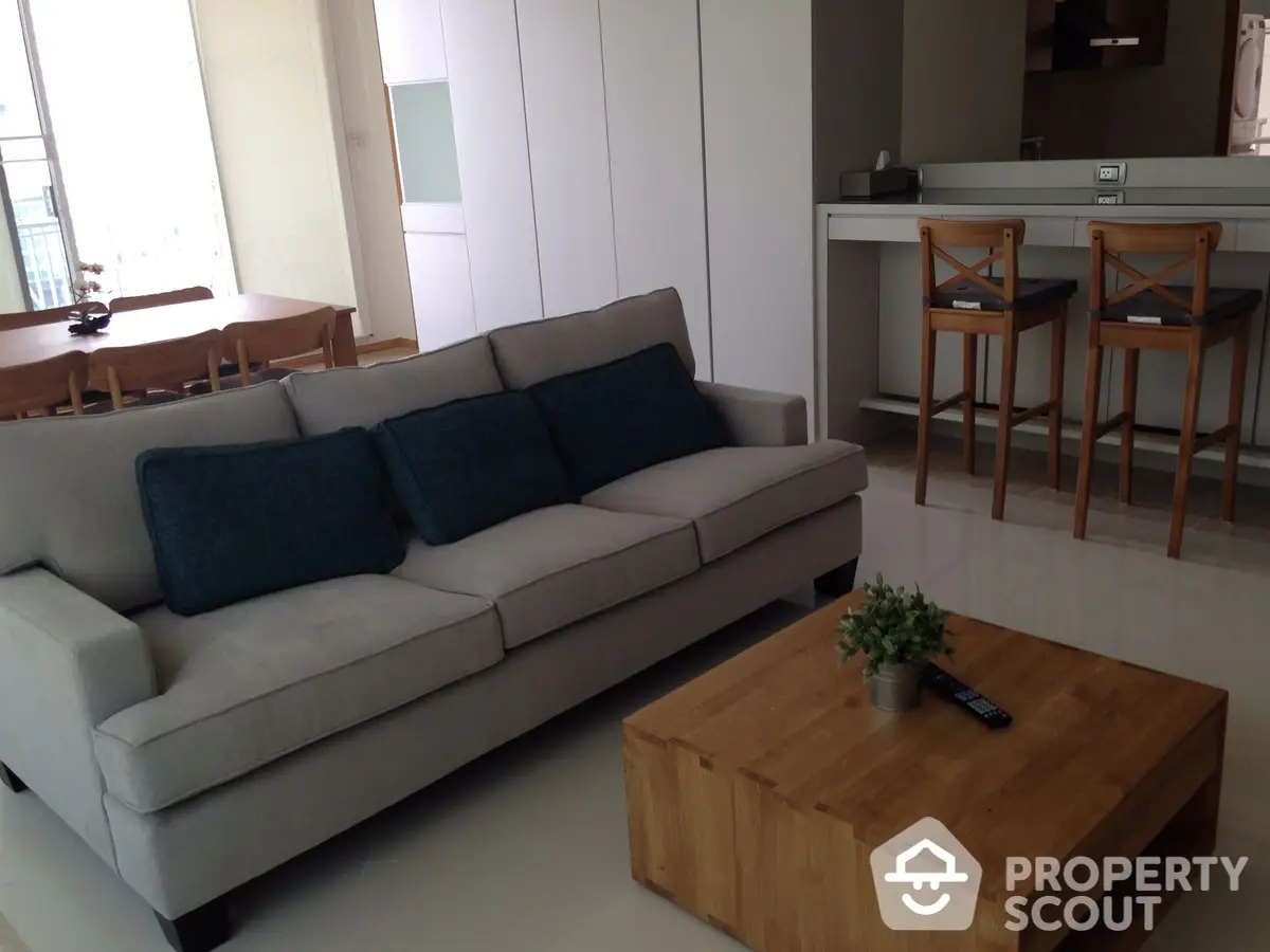  2 Bedrooms Condo -1