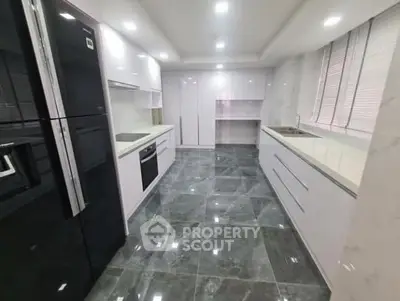 image_rental-28372325