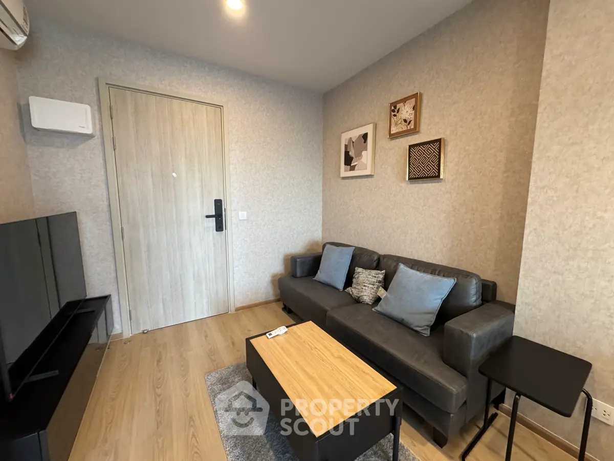 1.IMG_4066 Large.jpeg