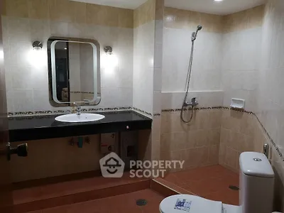 2 Bedrooms Condo -2