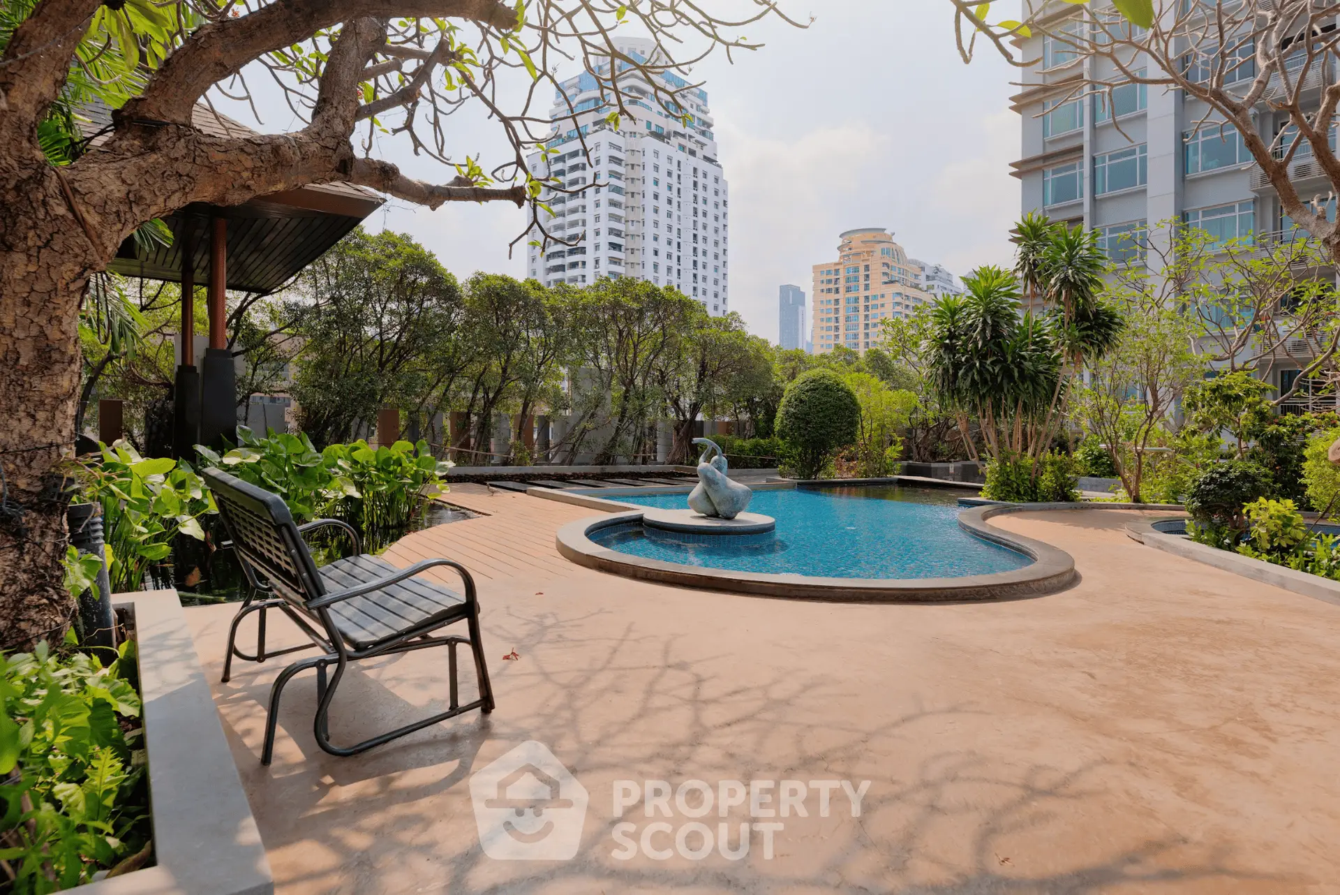 Circle Condominium