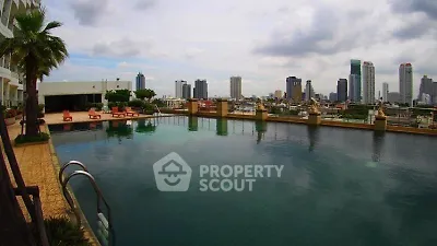  1 Bedroom Condo at Supalai River Place Charoen Nakorn-2