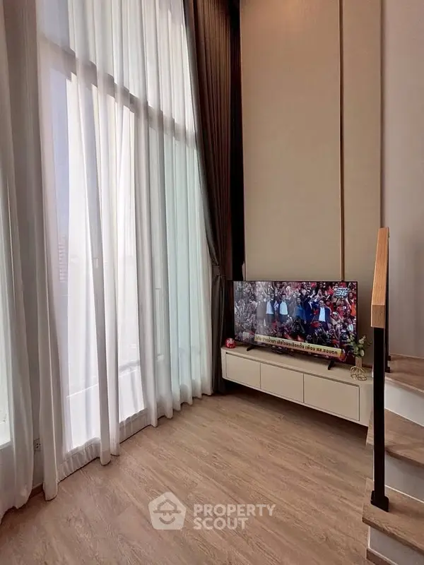 image_rental-30928875