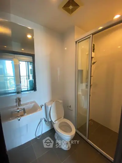 Fully Furnished 1 Bedroom Condo at The Base Park East Sukhumvit 77-3