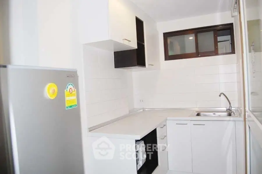  1 Bedroom Condo at Lumpini Place Ratchada Thapra-1