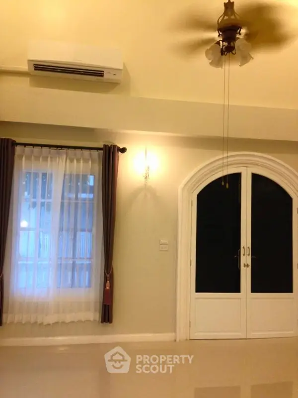 image_rental-5282009