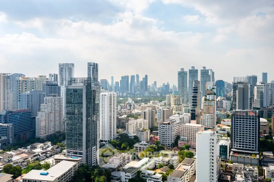 Stunning cityscape view showcasing modern skyscrapers and urban living in a bustling metropolis.
