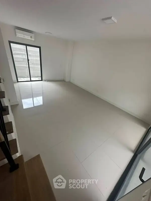 image_rental-31652749