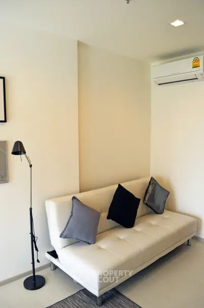 Fully Furnished 1 Bedroom Condo at Rhythm Sukhumvit 36 38-2