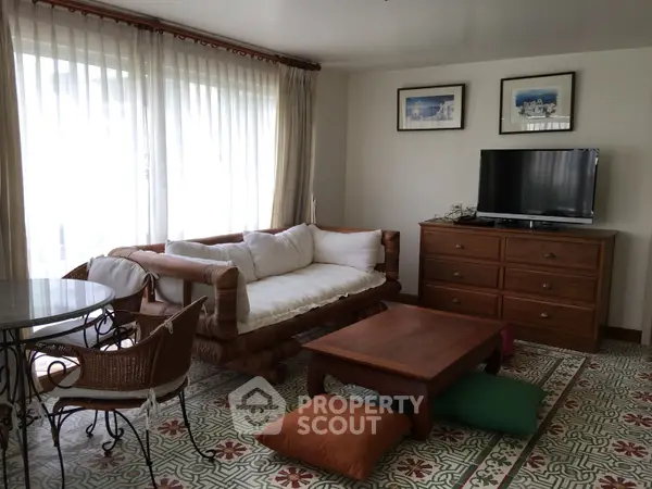 image_rental-5278109