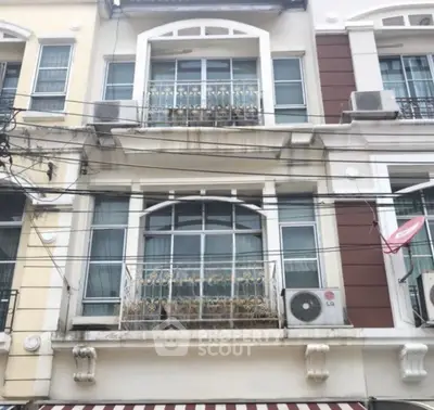 image_rental-31053385