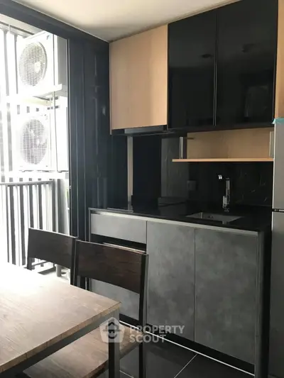 Fully Furnished 1 Bedroom Condo at The Line Jatujak Mochit-3