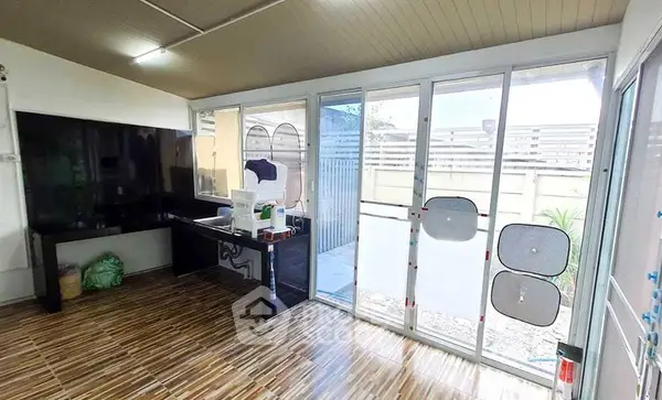 image_rental-27215902