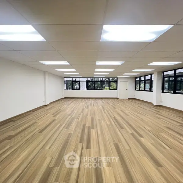 image_rental-30025047