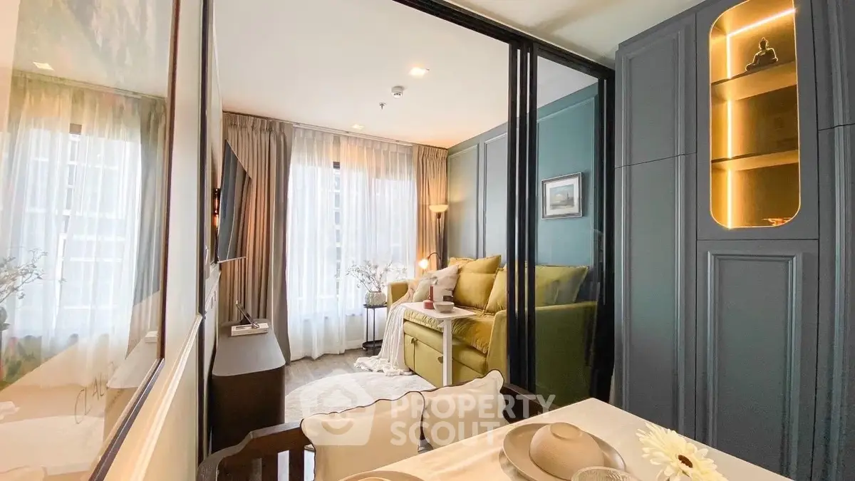 Stylish modern living room with elegant decor and cozy seating area, perfect for relaxation and entertainment.