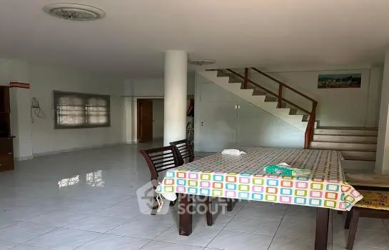 image_rental-12722861