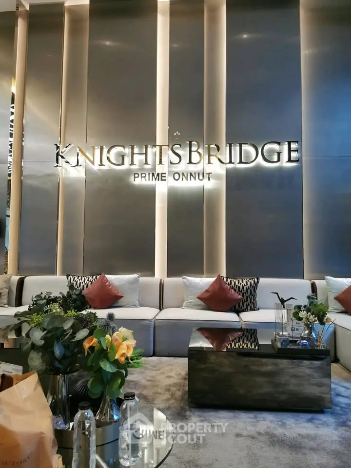 Luxurious modern lobby with elegant seating at Knightsbridge Prime Onnut