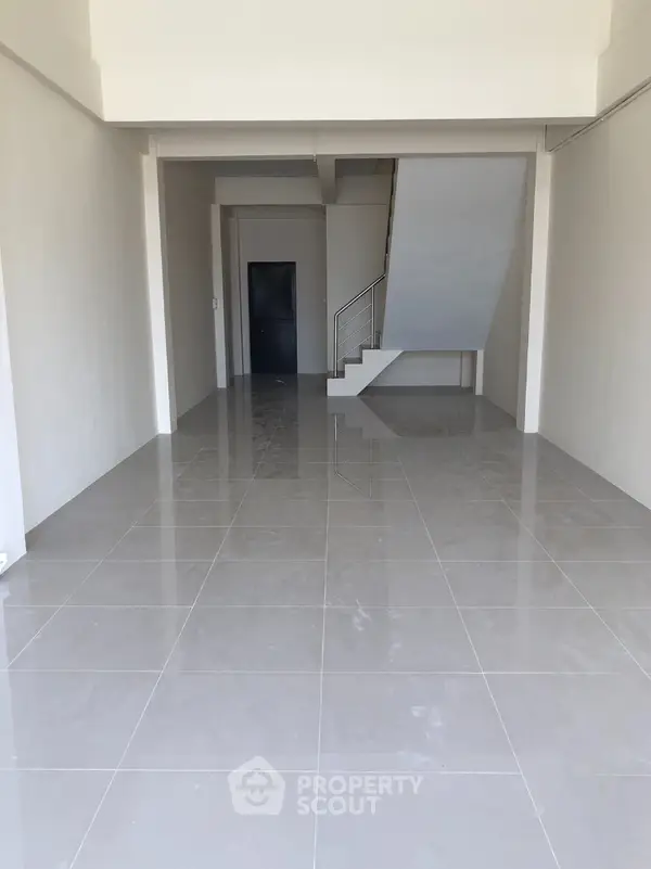 image_rental-13874836