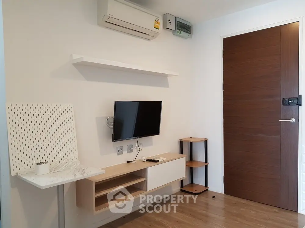  1 Bedroom Condo at Episode Phaholyothin Sapanmai-10