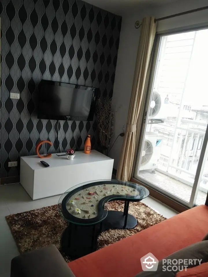  1 Bedroom Condo at Sukhumvit Plus-1