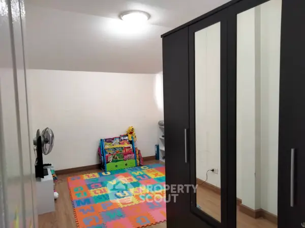 image_rental-6305874