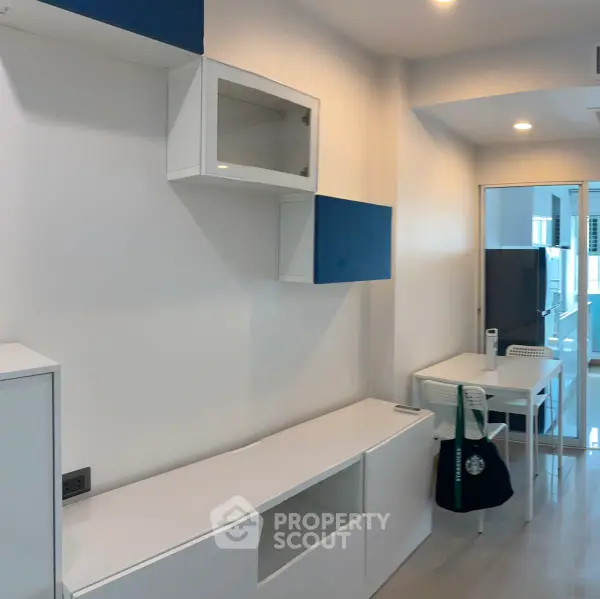 image_rental-6740618