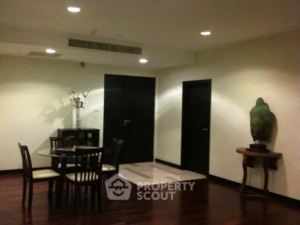 image_rental-5258252