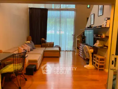 image_rental-14884693