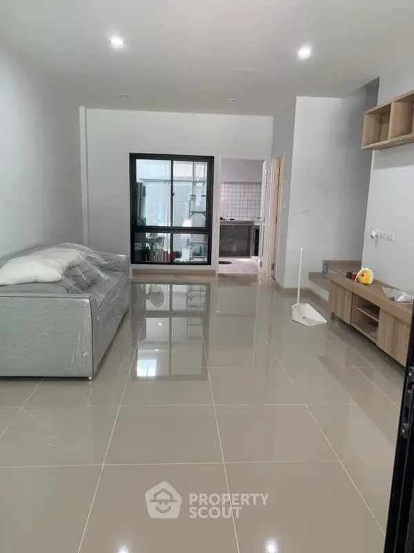 image_rental-6736864