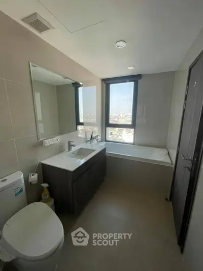 Fully Furnished 2 Bedrooms Condo at Ideo Mobi Sukhumvit 66-4
