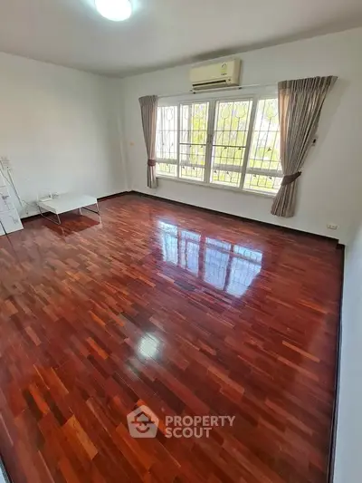 image_rental-29050124