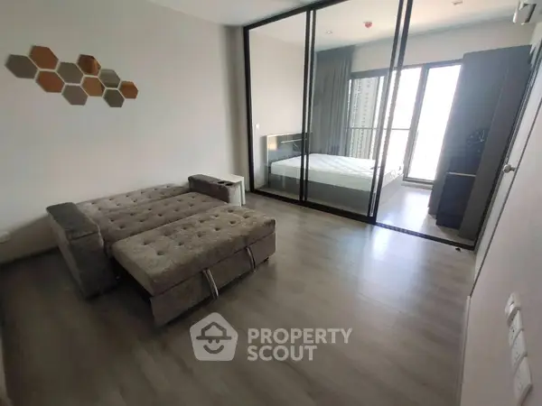 image_rental-7705472