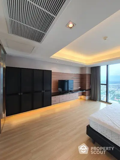  3 Bedrooms Condo at The Met Sathorn-3