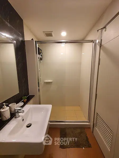  1 Bedroom Condo at Q House Sathorn-1
