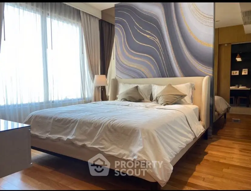  1 Bedroom Condo at The Emporio Place Sukhumvit 24-1