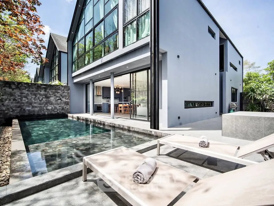 Luxurious modern home with private pool and sleek architectural design, perfect for upscale living.