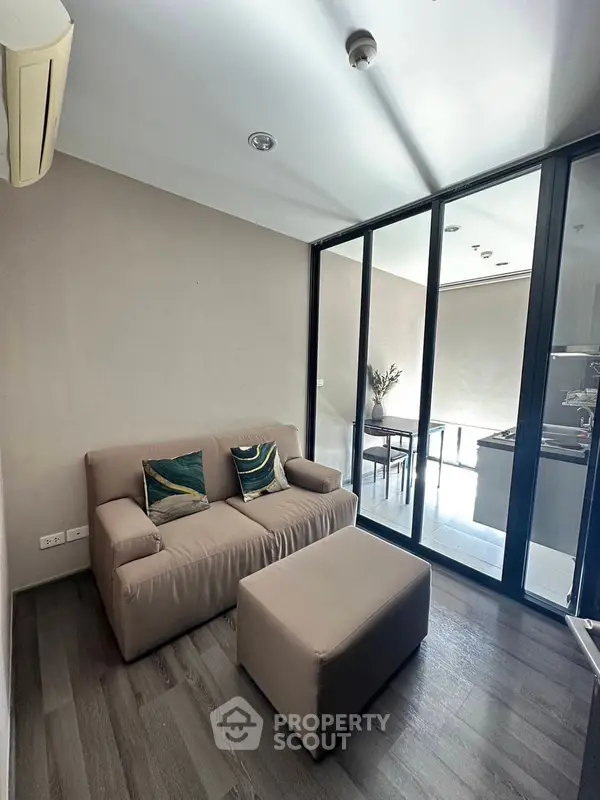 image_rental-22702375